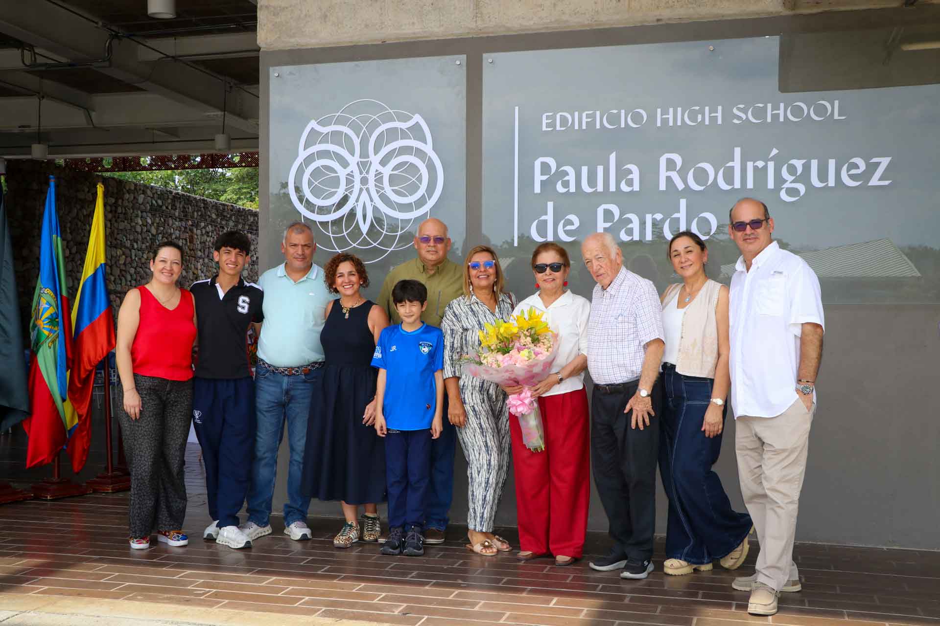 Homenaje a Doña Paula Rodríguez de Pardo en el Día de la Mujer