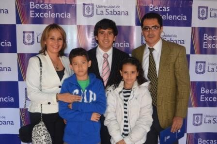 La Universidad de La Sabana otorga la Beca de Excelencia Académica a Mateo Herrera