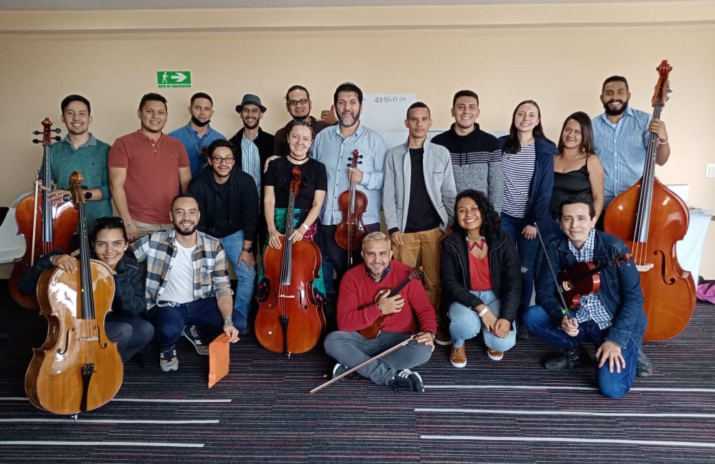 Docente CEES invitada al programa Música para las Fronteras